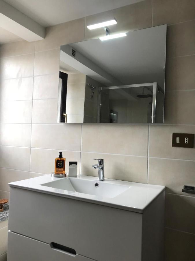 La Playa Cottage Con Spiaggia Privata Pettenasco Ngoại thất bức ảnh